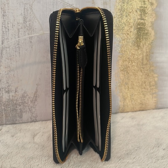 🥰 NWT Lauren Ralph Lauren Embroidered Leather Continental Wallet Price Firm - Picture 5 of 5